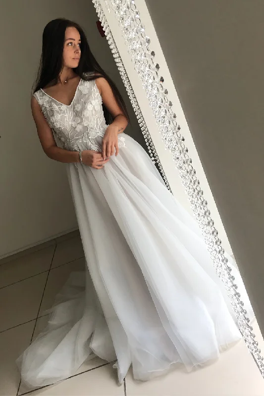 Buy More, Save More Lace Appliques A-line V-Neck Long White Wedding Dress with Buttons Buy More, Save More Lace Appliques A-line V-Neck Long White Wedding Dress with Buttons