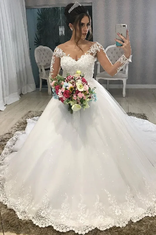 Inventory Reduction Long Sleeves Princess V-Neck White Wedding Dress with Lace