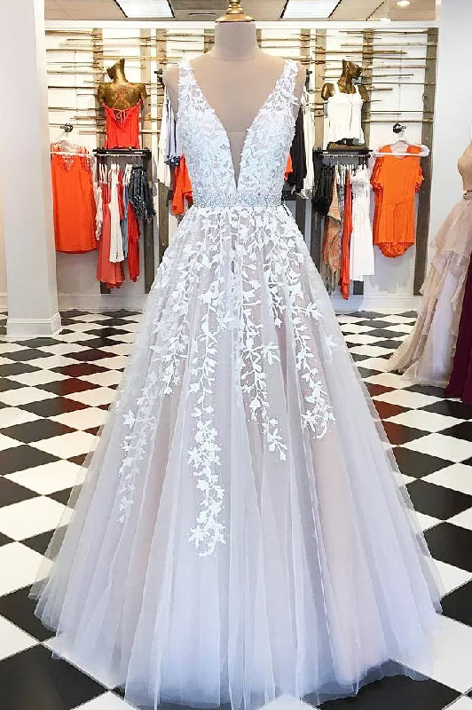 Major Savings Classic Ivory Long Prom Dress with Lace Appliques