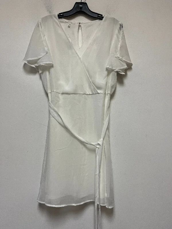 Buy Now White Dress Casual Short Maurices, Size M