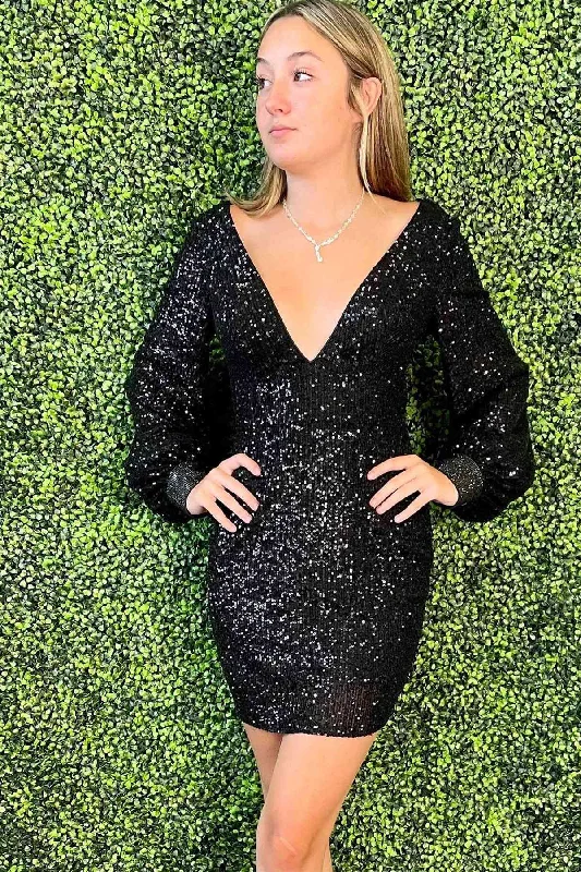 Early Access V-Neck Long Sleeves Black Tight Homecoming Dress
