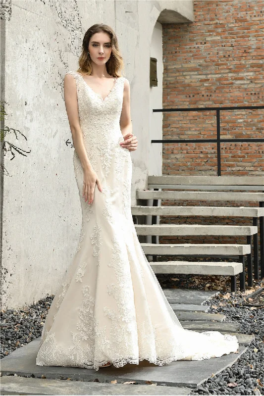 Take Advantage Princess V Neck Mermaid Ivory Lace Wedding Dress