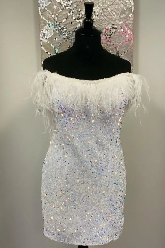 The Best Prices White Strapless Sequins Bodycon Homecoming Dress with Feathers