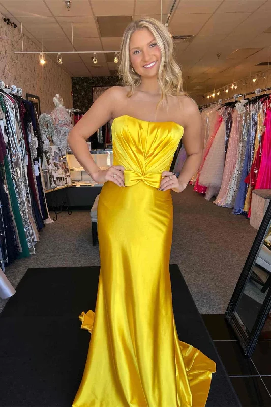 Closeout Strapless Pleated Bow Mermaid Prom Dress