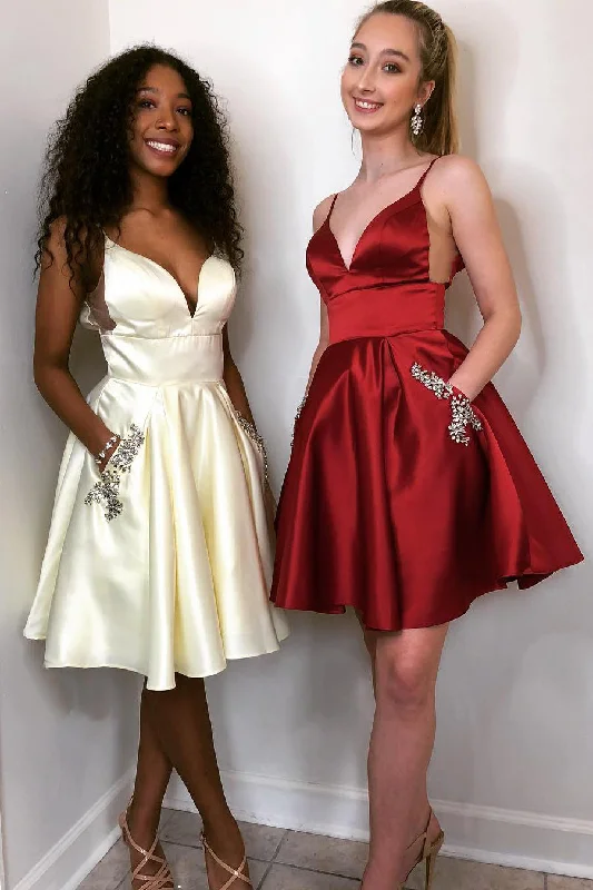 Instant Discount Spaghetti Straps Beading Short Red Homecoming Dress with Pockets