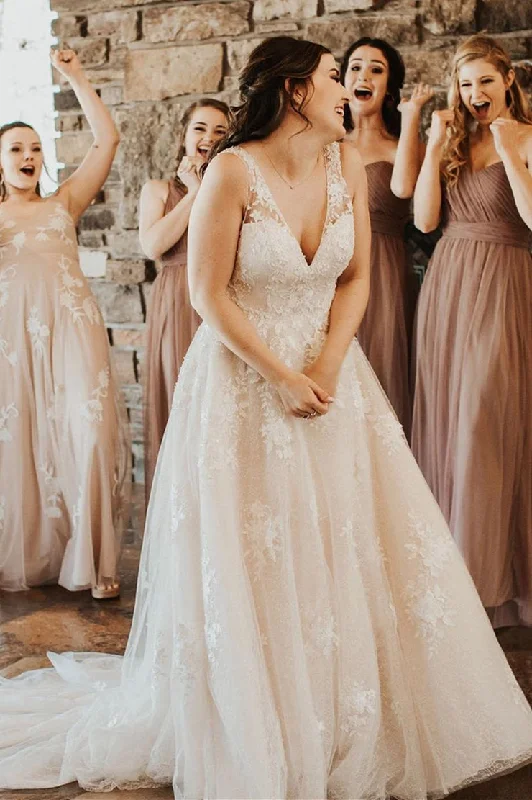 Lowest Price Deep V Neck Long Ivroy Wedding Dress with Lace