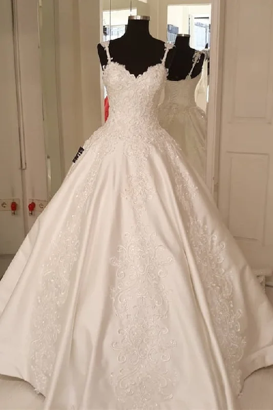 Deal Explosion Lace Straps A-line Ivory Wedding Gown with Appliques