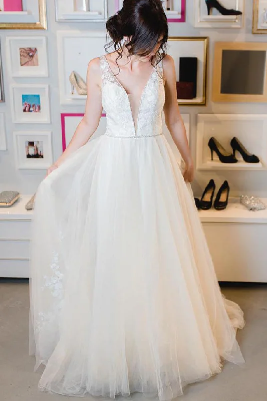 Daily Deals Princess Long V-Neck A-line Ivory Wedding Dress with Appliques