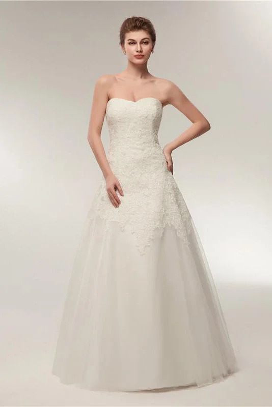 YEAR-End Sale Princess Long Sweetheart A-line Ivory Wedding Dress with Lace