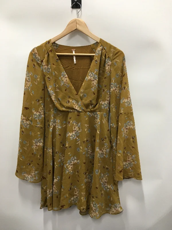 Deep Discounts Yellow Dress Casual Short Free People, Size S