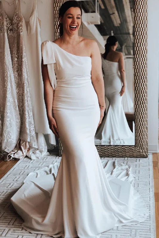 Special Discount Long Mermaid One Shoulder Off White Wedding Dress with Chapel Train