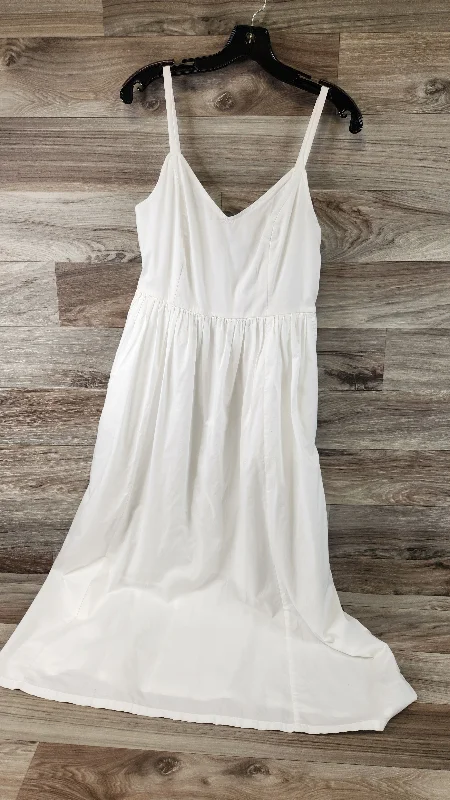 Limited Availability White Dress Casual Maxi Old Navy, Size S