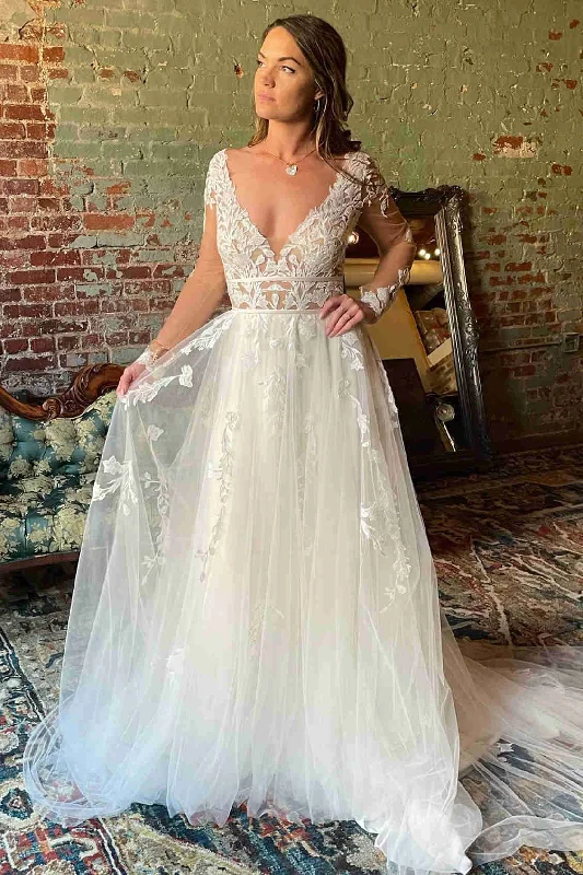 Stock Clearance Deep V-Neck Lace Tulle Wedding Dress with Long Sleeves
