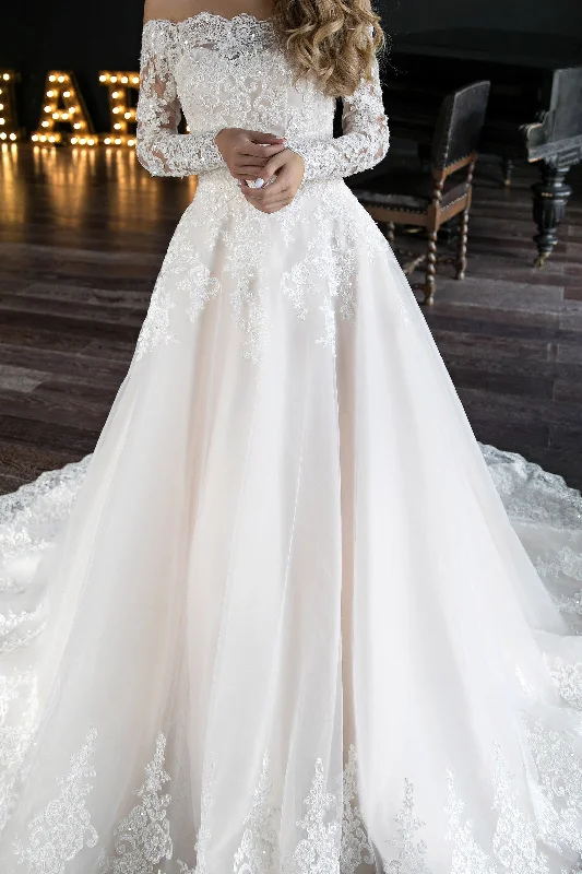 Can't Be Beat Long Sleeves A-line Off Shoulder White Wedding Dress with Lace