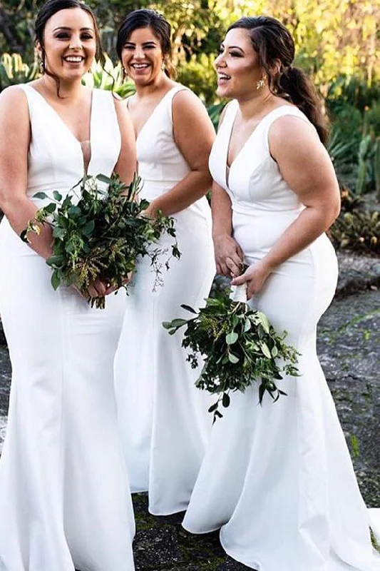 Crazy Savings Mermaid White V Neck Long Bridesmaid Dress