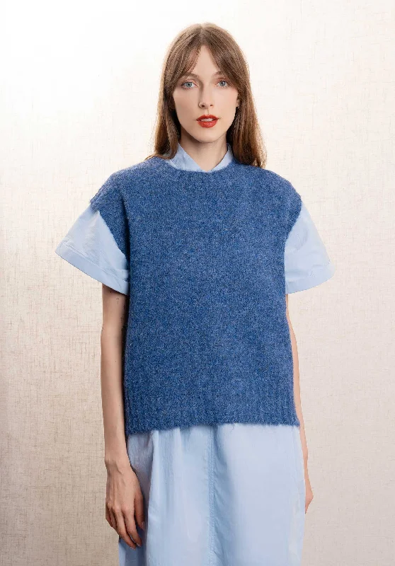 Deep Discounts Vest M855 Blue