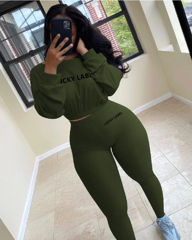 Big Discounts wholesale sportswear sets womens clothing two piece fashion twist crop top set Big Discounts wholesale sportswear sets womens clothing two piece fashion twist crop top set