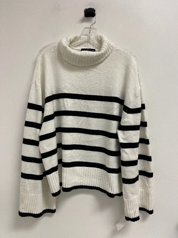 Season Finale Sale Sweater By Laundry In Black & White, Size: Xl