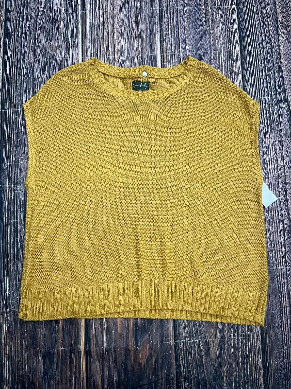 Year-End Sale Sweater Short Sleeve By Wonderly  Size: Xl