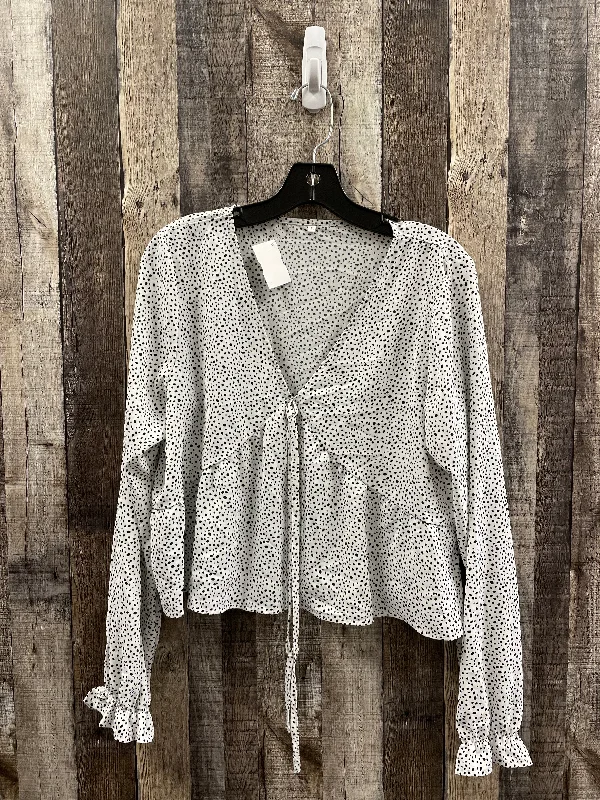 Special Savings Top Long Sleeve By Cmf In Polkadot Pattern, Size: L