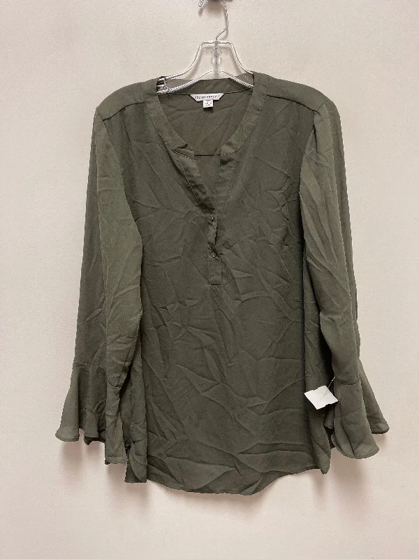 Referral Discount Top Long Sleeve By Counterparts In Green, Size: L