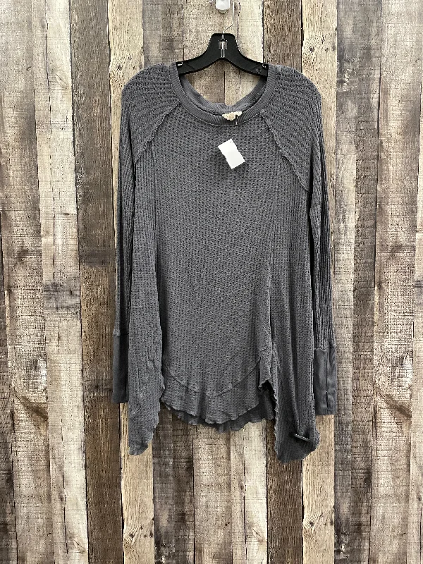 Epic Deals Top Long Sleeve By Jane And Delancey In Grey, Size: L