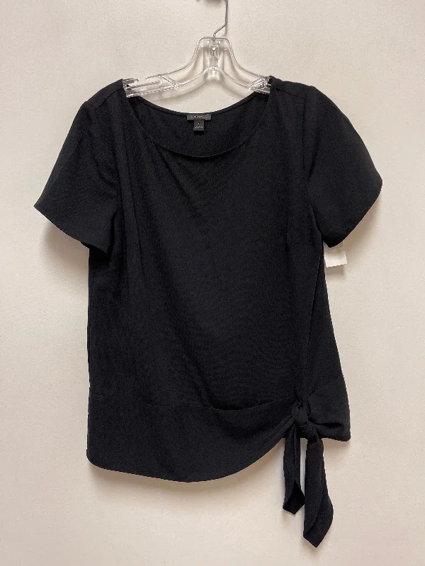 Price Meltdown Top Short Sleeve By Ann Taylor In Black, Size: S