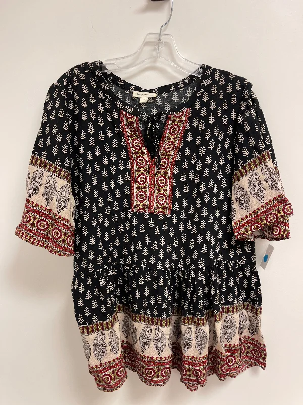Sneak Peek Sale Top Short Sleeve By Beachlunchlounge In Black, Size: S