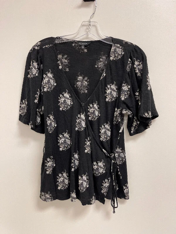 Time-Limited Offer Top Short Sleeve By Lucky Brand In Black, Size: M