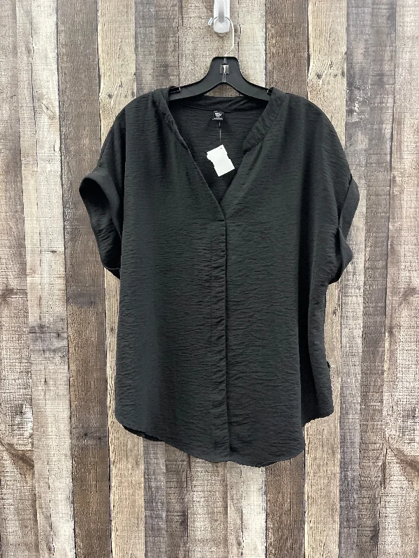 Lowest Prices Top Short Sleeve By Shein In Black, Size: 2x