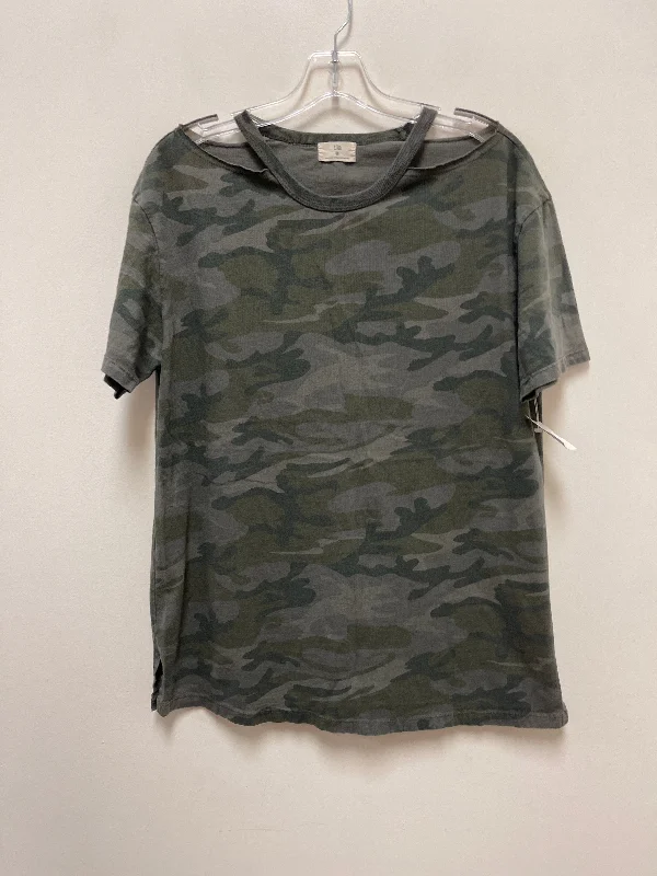 Today Only Top Short Sleeve By T.la In Camouflage Print, Size: M