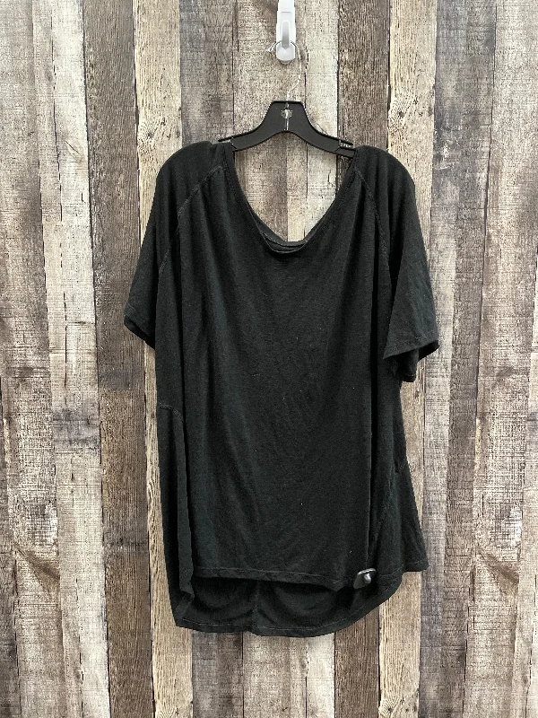 Referral Discount Top Short Sleeve By Terra & Sky In Black, Size: 3x
