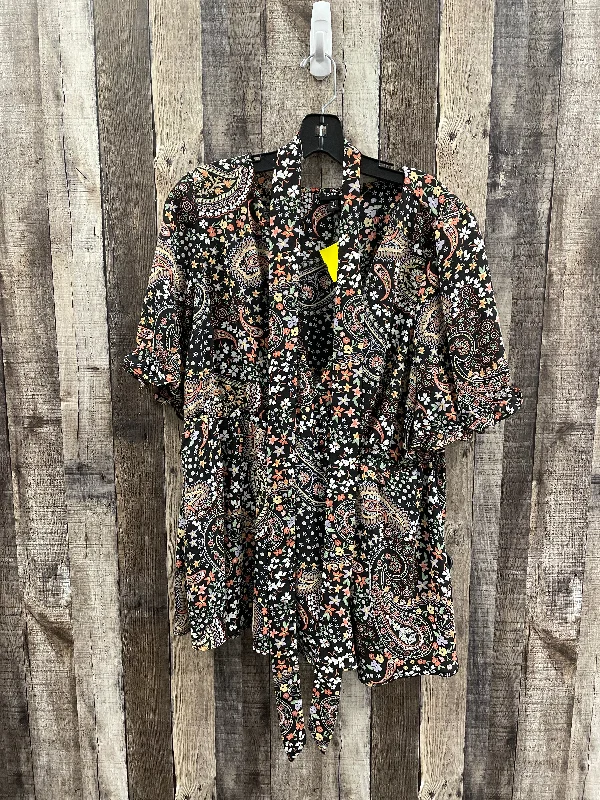 Act Now Top Short Sleeve By Torrid In Floral Print, Size: 2x