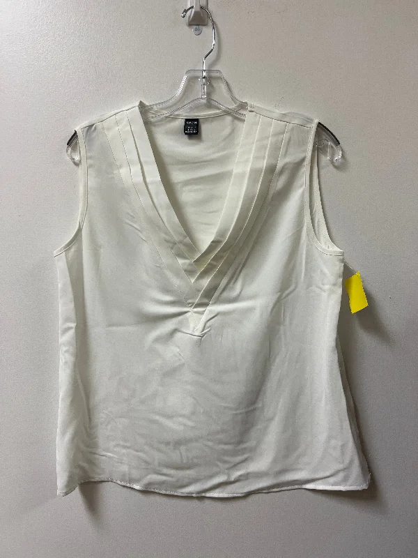 Markdown Madness Top Sleeveless By Shein In White, Size: M