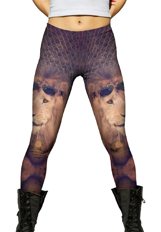 Clearance Event Holiday Smiling Lion