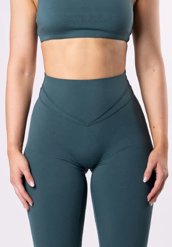 Clearance Event Reluna Icon Sculptseam™ Plus Legging Ivy