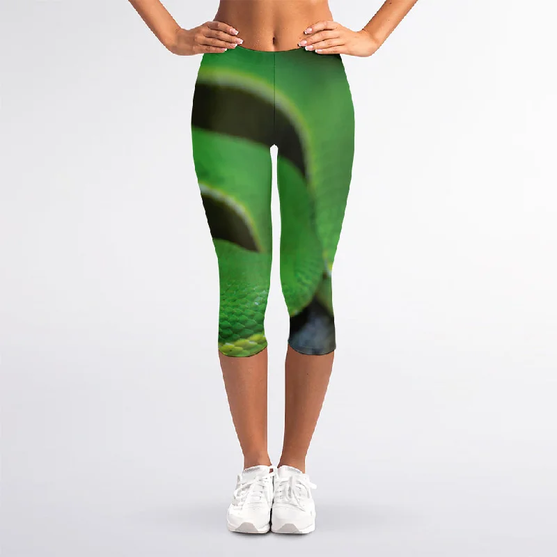 Great Bargains Trimeresurus Albolabris Snake Print Women's Capri Leggings