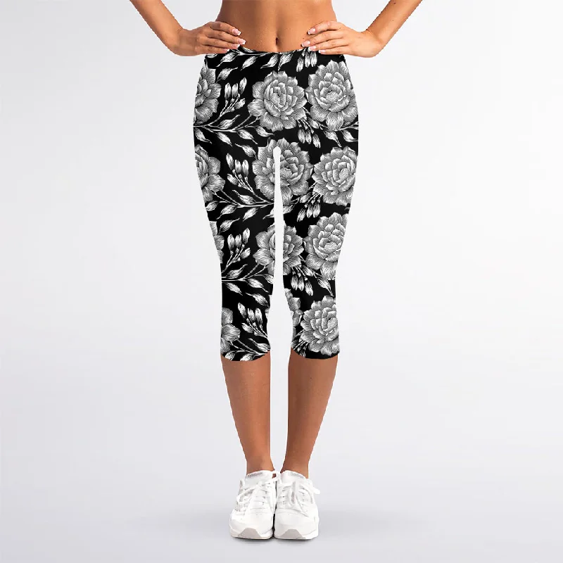 Bargain Bin Vintage Black And White Floral Print Women's Capri Leggings