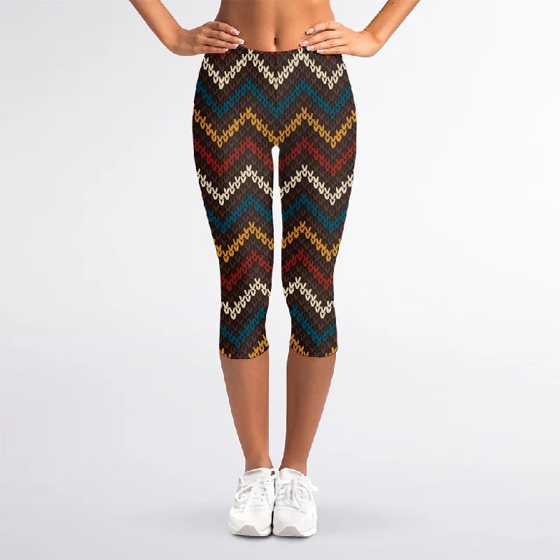 Doorbuster Deal Vintage Chevron Knitted Pattern Print Women's Capri Leggings