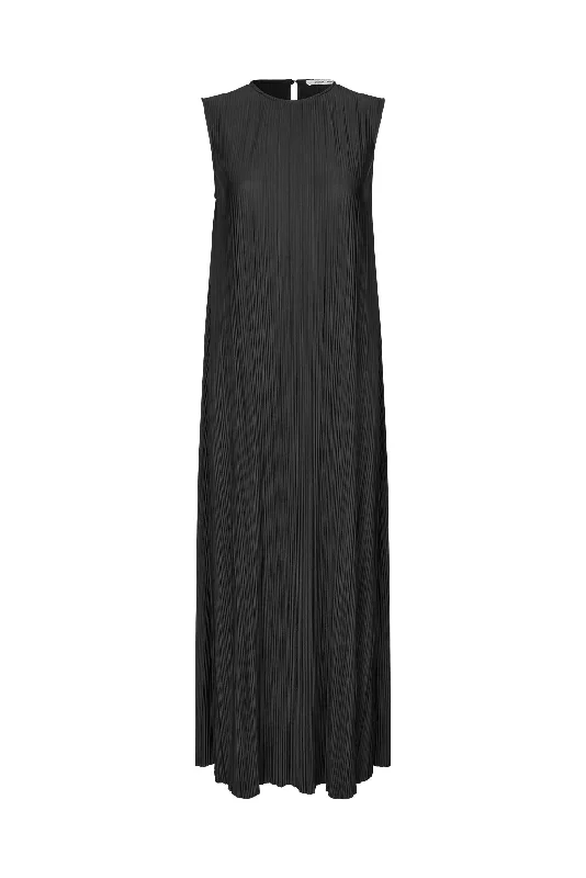Instant Discount Sauma Dress in Black